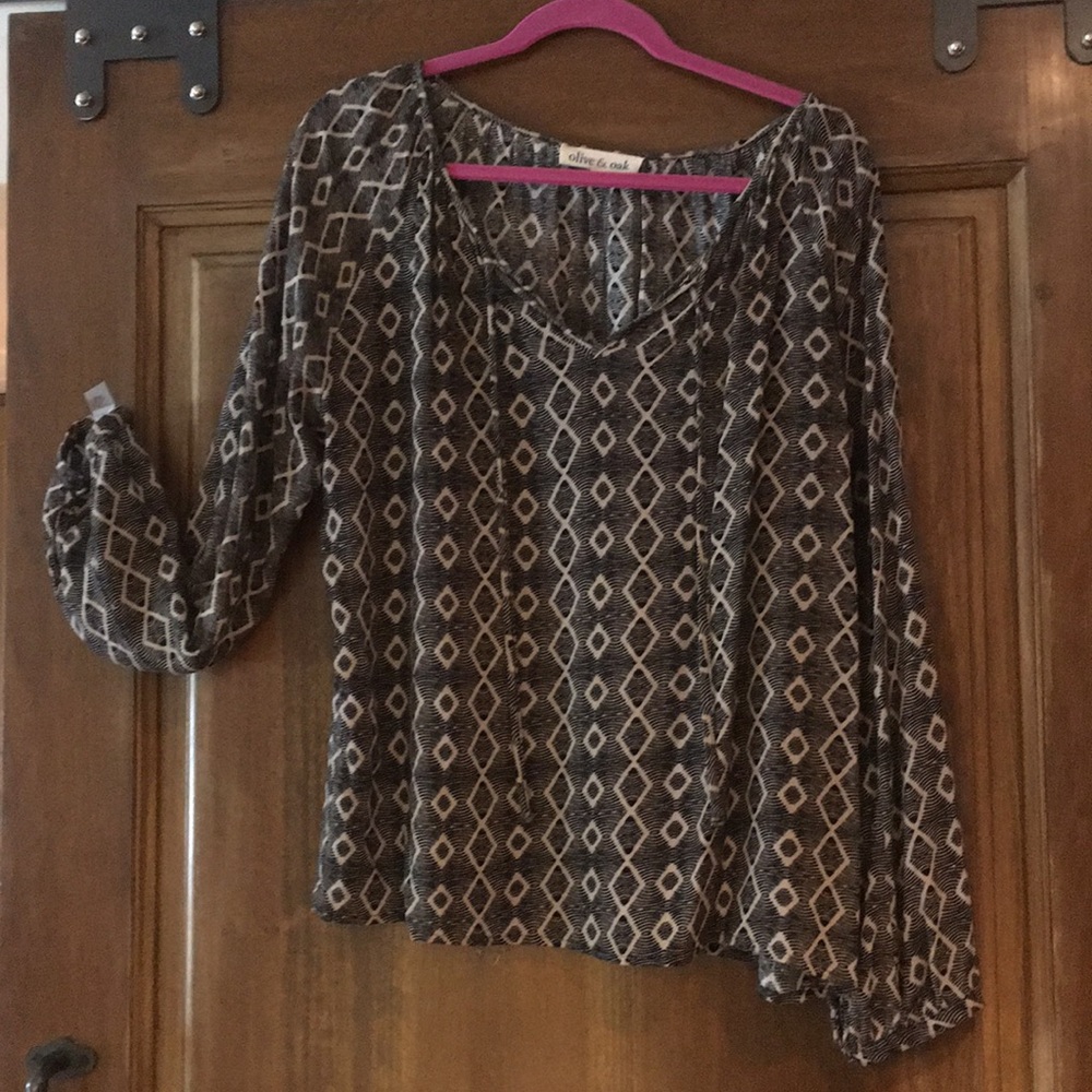 Olive & oak cream and black tunic. Size L.